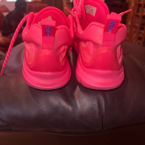 Polo sport tennis shoes. EUC. Size 7 - Picture 3 of 4